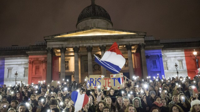 Paris terror attacks: exploring the mainstream and social media reaction